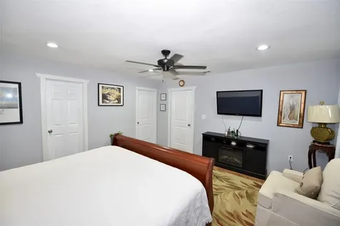 382 Road 5251 Cleveland TX 77327