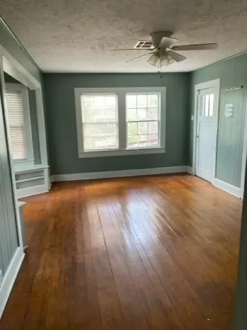 1004 Mccall Avenue Conroe TX 77301