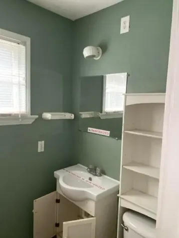 1004 Mccall Avenue Conroe TX 77301