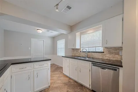 927 Carlingford Lane Houston TX 77079