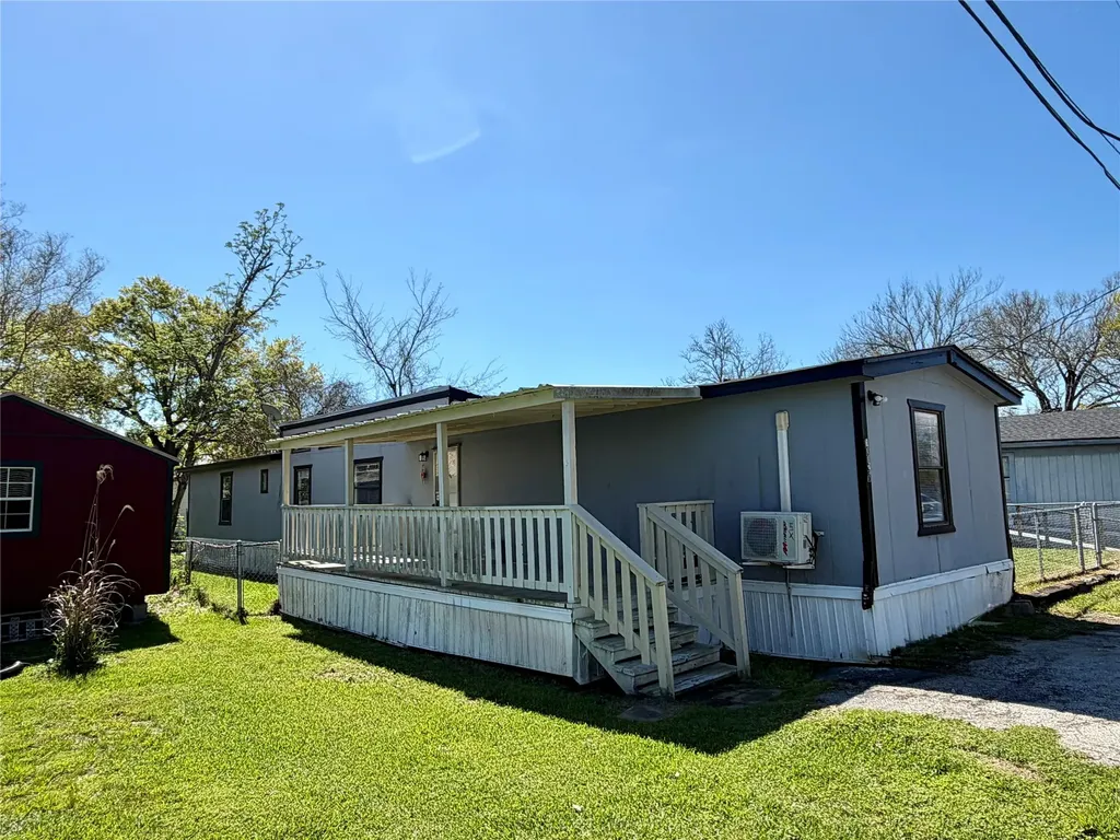 10026 Wilma Lane Beach City TX 77523