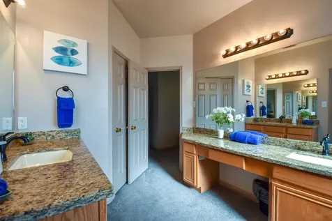 10102 White Oak Trail Lane Houston TX 77064