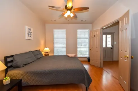 10102 White Oak Trail Lane Houston TX 77064