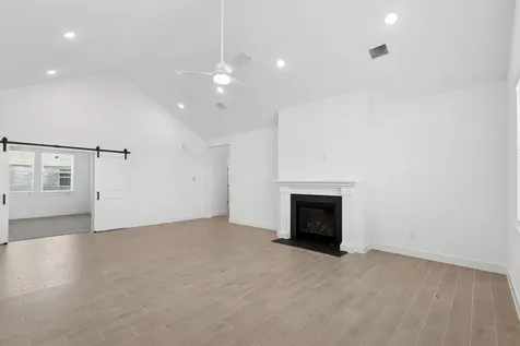 221 Dunovant Drive Sealy TX 77474