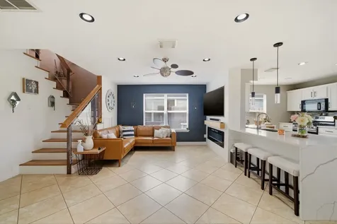 5722 Tiger Lilly Way Houston TX 77085