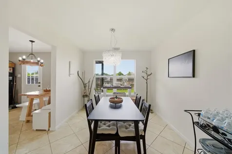 5722 Tiger Lilly Way Houston TX 77085