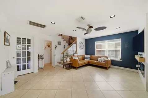 5722 Tiger Lilly Way Houston TX 77085