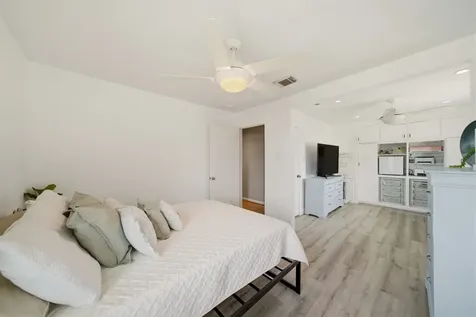 5722 Tiger Lilly Way Houston TX 77085