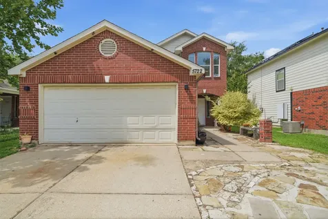 5722 Tiger Lilly Way Houston TX 77085
