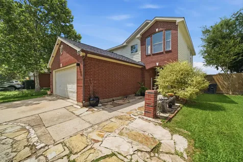 5722 Tiger Lilly Way Houston TX 77085