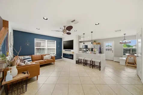 5722 Tiger Lilly Way Houston TX 77085