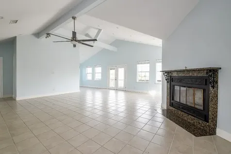 1615 Railroad Avenue San Leon TX 77539