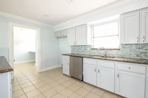1615 Railroad Avenue San Leon TX 77539