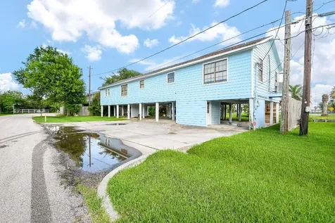 1615 Railroad Avenue San Leon TX 77539