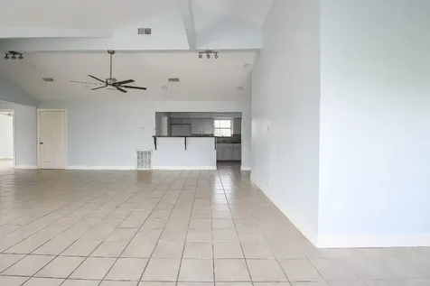 1615 Railroad Avenue San Leon TX 77539
