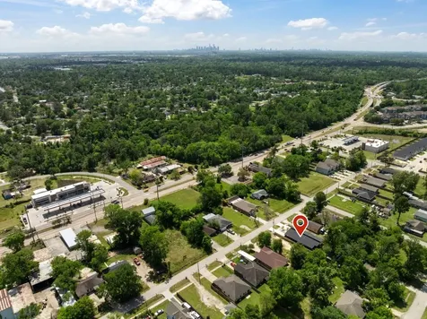 8109 Hamlet Street B Houston TX 77078