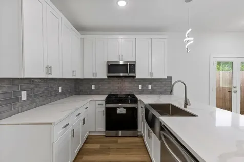 8109 Hamlet Street B Houston TX 77078