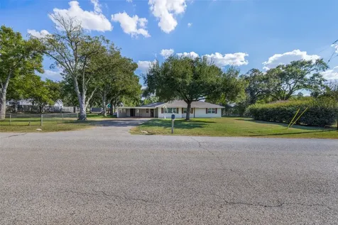 1906 Gun And Rod Road Brenham TX 77833