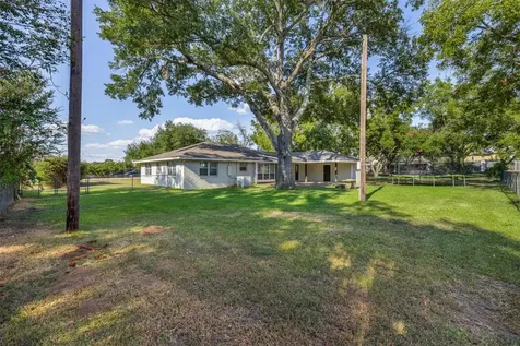 1906 Gun And Rod Road Brenham TX 77833