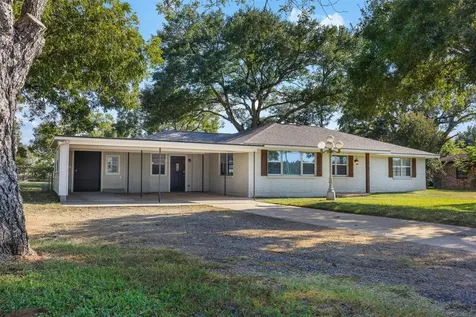1906 Gun And Rod Road Brenham TX 77833