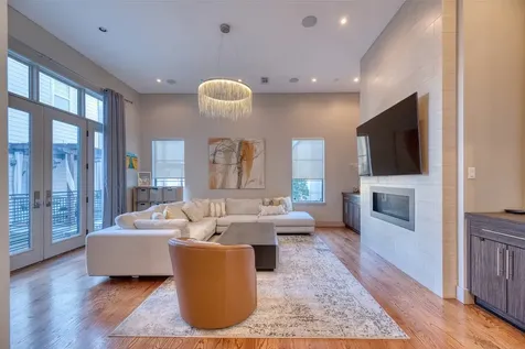 5521 Kiam Street Houston TX 77007