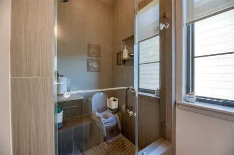5521 Kiam Street Houston TX 77007