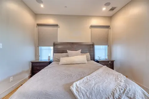 5521 Kiam Street Houston TX 77007