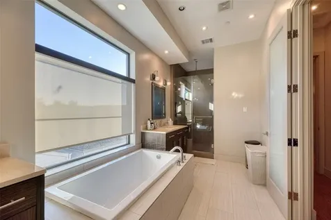 5521 Kiam Street Houston TX 77007