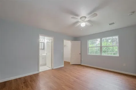 4906 Larkspur Street Houston TX 77033