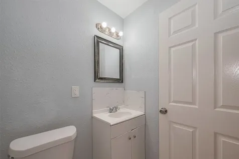 4906 Larkspur Street Houston TX 77033