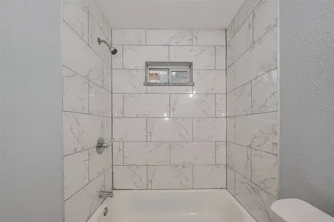 4906 Larkspur Street Houston TX 77033