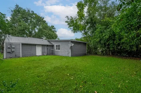 4906 Larkspur Street Houston TX 77033