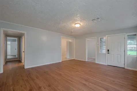 4906 Larkspur Street Houston TX 77033