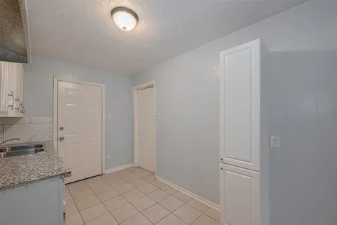 4906 Larkspur Street Houston TX 77033