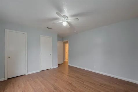 4906 Larkspur Street Houston TX 77033