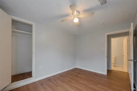 4906 Larkspur Street Houston TX 77033