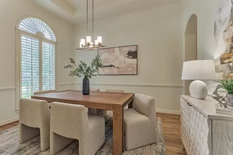 6 Millsap The Woodlands TX 77382