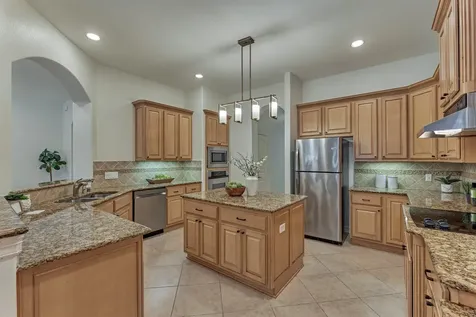 6 Millsap The Woodlands TX 77382