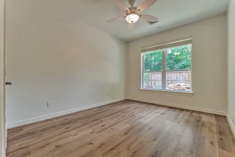 6 Millsap The Woodlands TX 77382