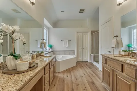 6 Millsap The Woodlands TX 77382