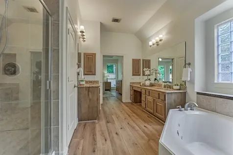 6 Millsap The Woodlands TX 77382