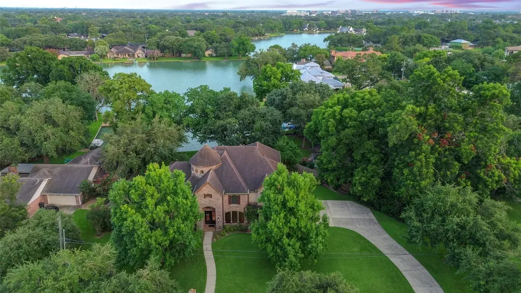 702 Piedmont Street Sugar Land TX 77478