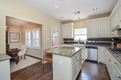 1106 W 18th Street Houston TX 77008