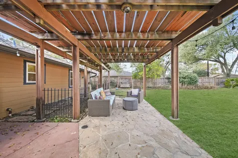 5618 Cerritos Drive Houston TX 77035