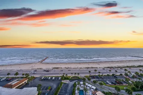 5220 Seawall Boulevard 1634 Galveston TX 77551