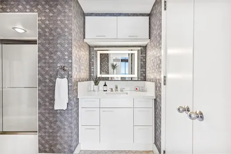 5220 Seawall Boulevard 1634 Galveston TX 77551