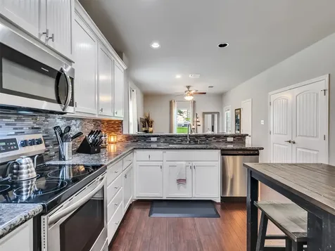 278 Capetown Montgomery TX 77356