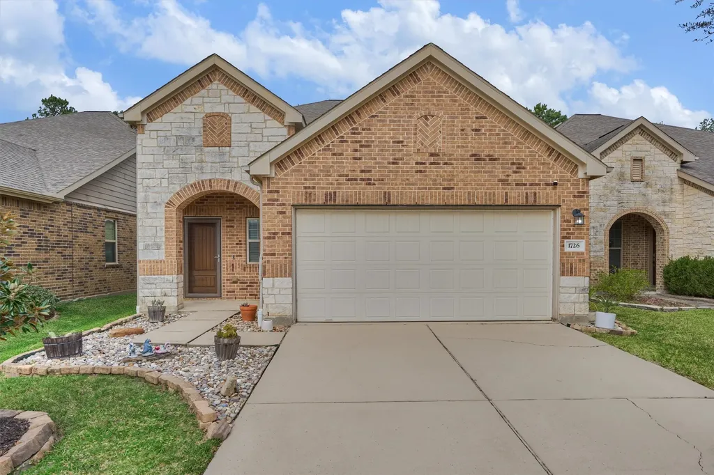 1726 Thornhollow Drive Houston TX 77014