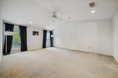 880 Tully Road 13 Houston TX 77079