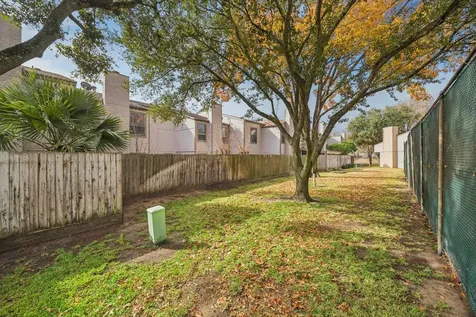 880 Tully Road 13 Houston TX 77079